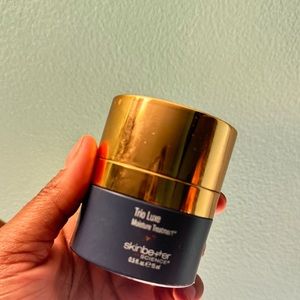 Skinbetter moisture lux